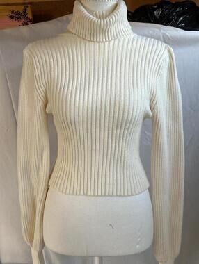 Forever 21 Women's Cream and White Jumper